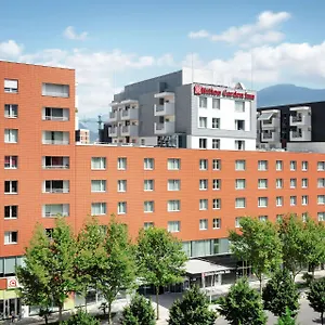 **** Otel Hilton Garden Arnavutluk
